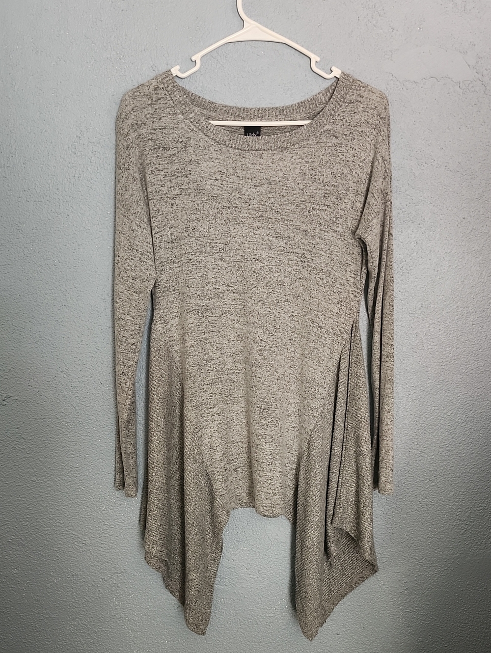 Light Gray Long-Sleeve Asymmetric Tunic Top by unknown